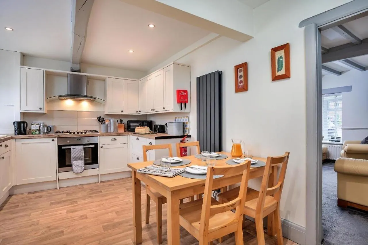 بيت للعطل Three Bedroom Countryside Cottage Darley