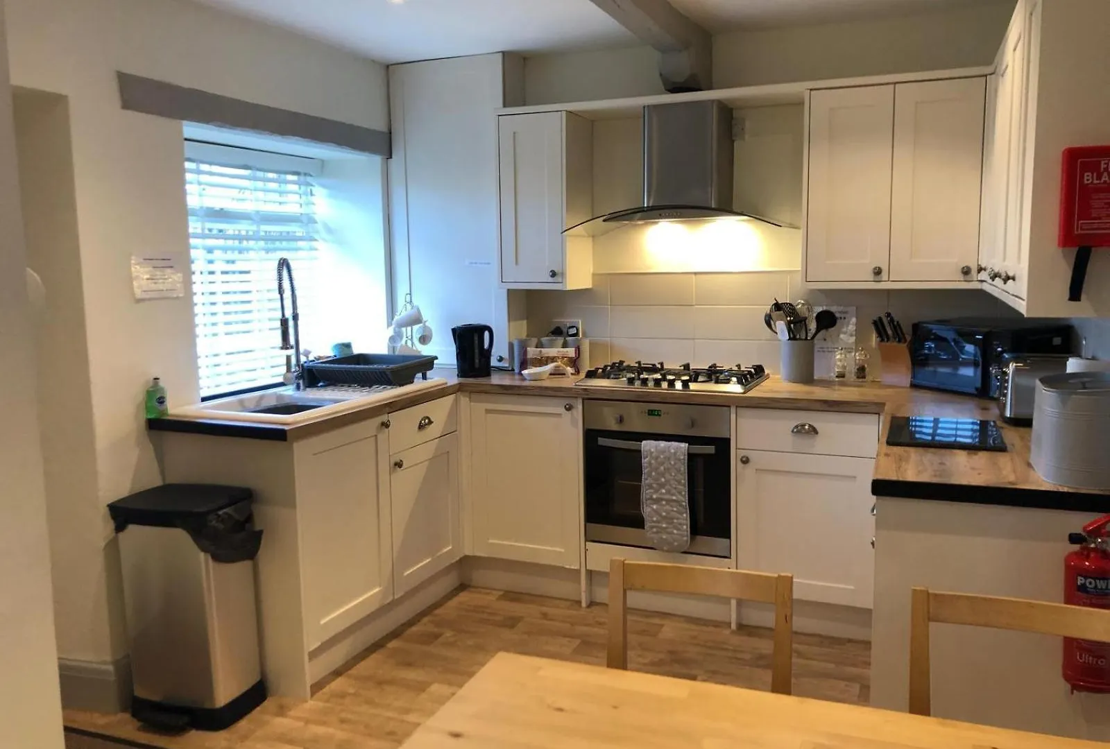 Three Bedroom Countryside Cottage Darley بيت للعطل